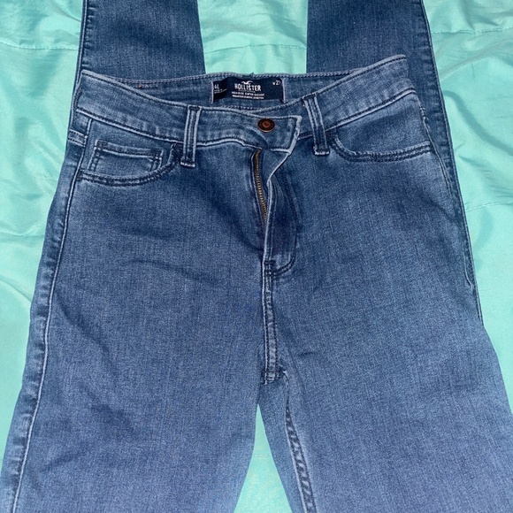 Hollister Jeans - Picture 3 of 4